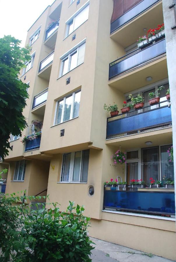 Bartakovics Apartman Егер Екстериор снимка